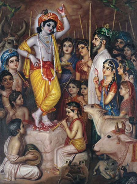 Gli eterni residenti di Vrindavana focalizzano sempre la loro attenzione su Krishna, come si vede qui mentre Egli solleva la Collina Govardhana.