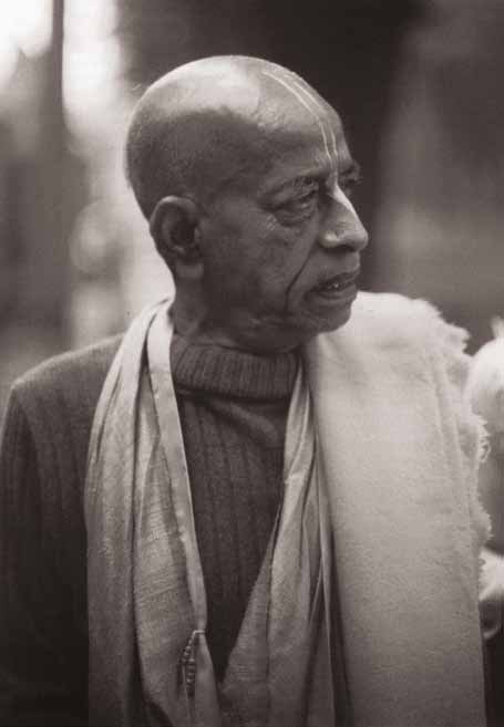 Sua Divina Grazia A. C. Bhaktivedanta Swami Prabhupada.