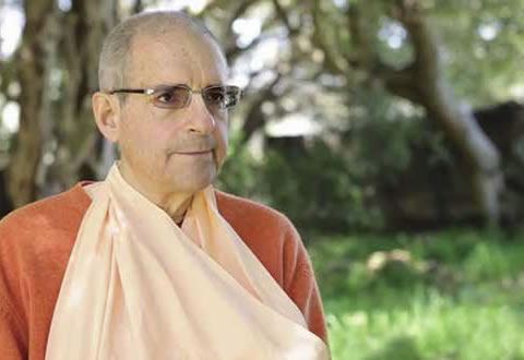 Il Bhaktivedanta Hospice, dotato di 23 posti letto, è stato fondato a Vrindavana nel 2010 da Giriraja Swami.