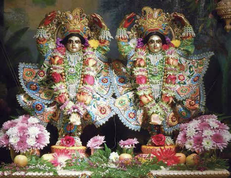 Sri Sri Nitai-Caitanyacandra sono le Divinità originali dell’ISKCON di Houston.